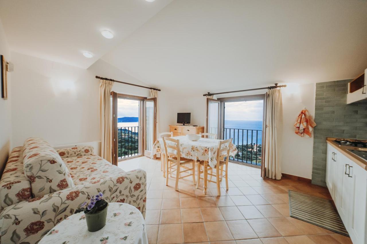 Residenza Golfo Degli Ulivi Caprioli Exterior foto