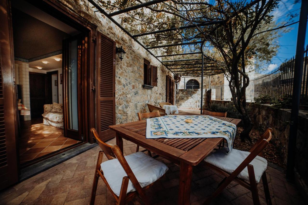 Residenza Golfo Degli Ulivi Caprioli Exterior foto