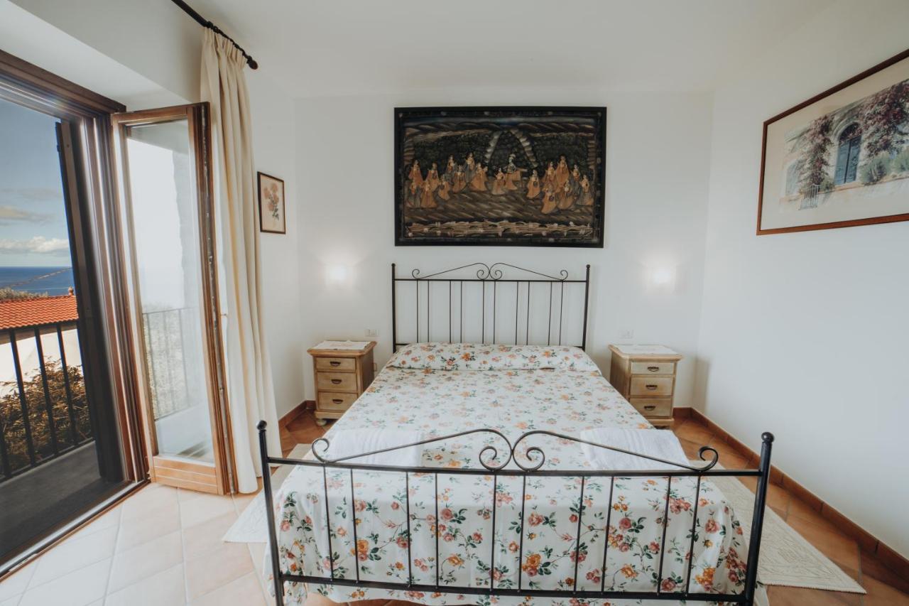 Residenza Golfo Degli Ulivi Caprioli Exterior foto