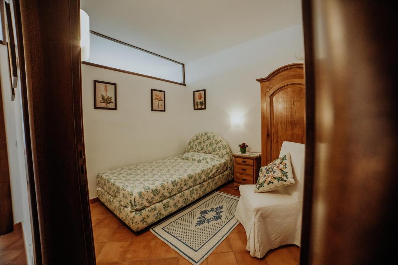 Residenza Golfo Degli Ulivi Caprioli Exterior foto